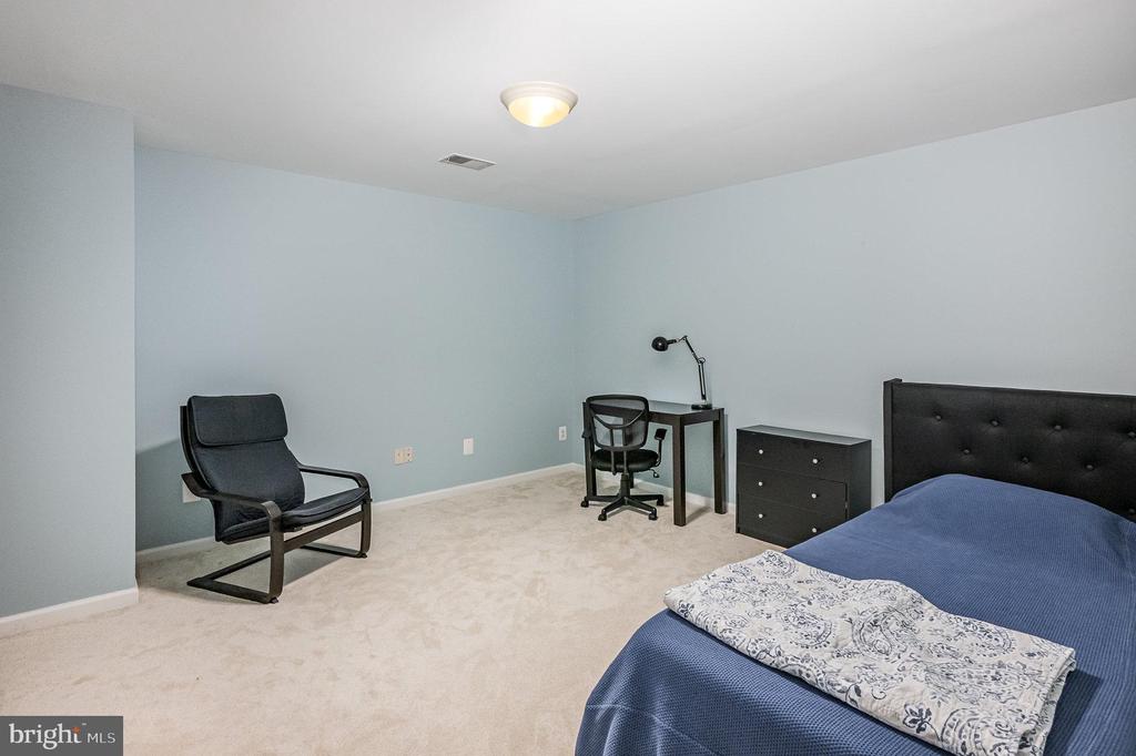 314 EBAUGH DRIVE SE