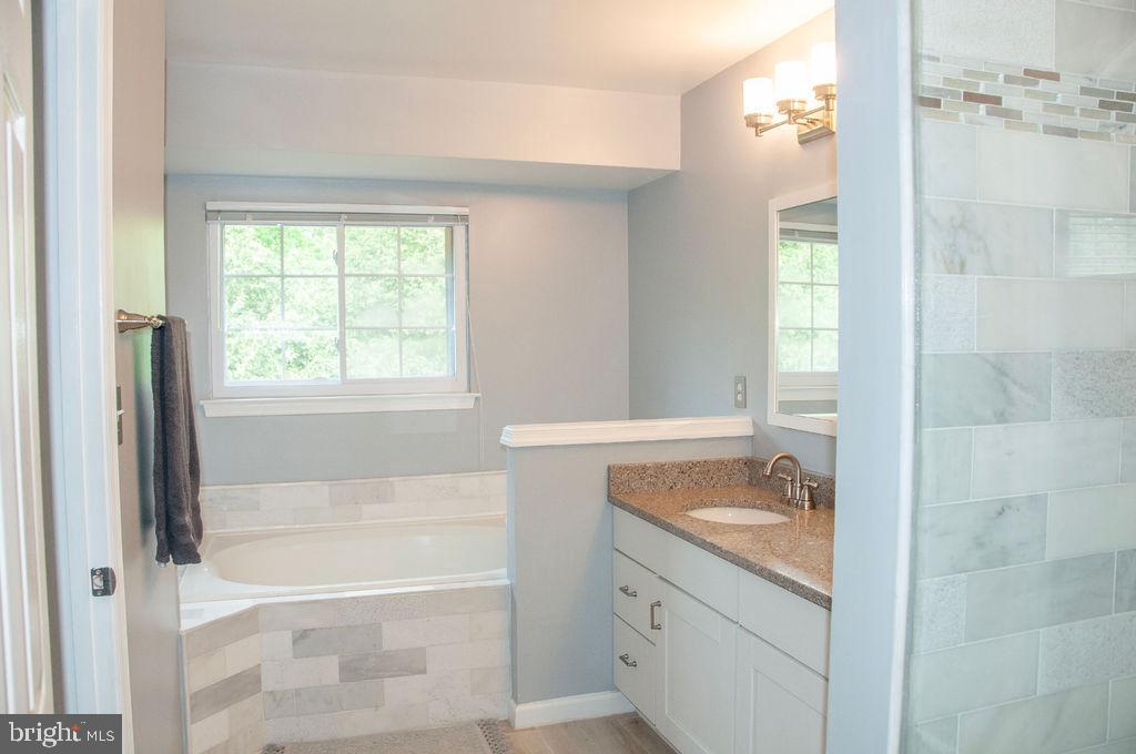 21672 KINGS CROSSING TERRACE