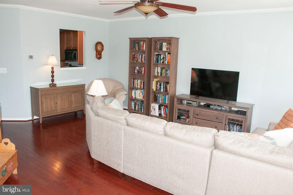 21672 KINGS CROSSING TERRACE