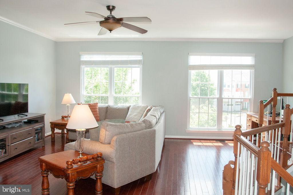 21672 KINGS CROSSING TERRACE