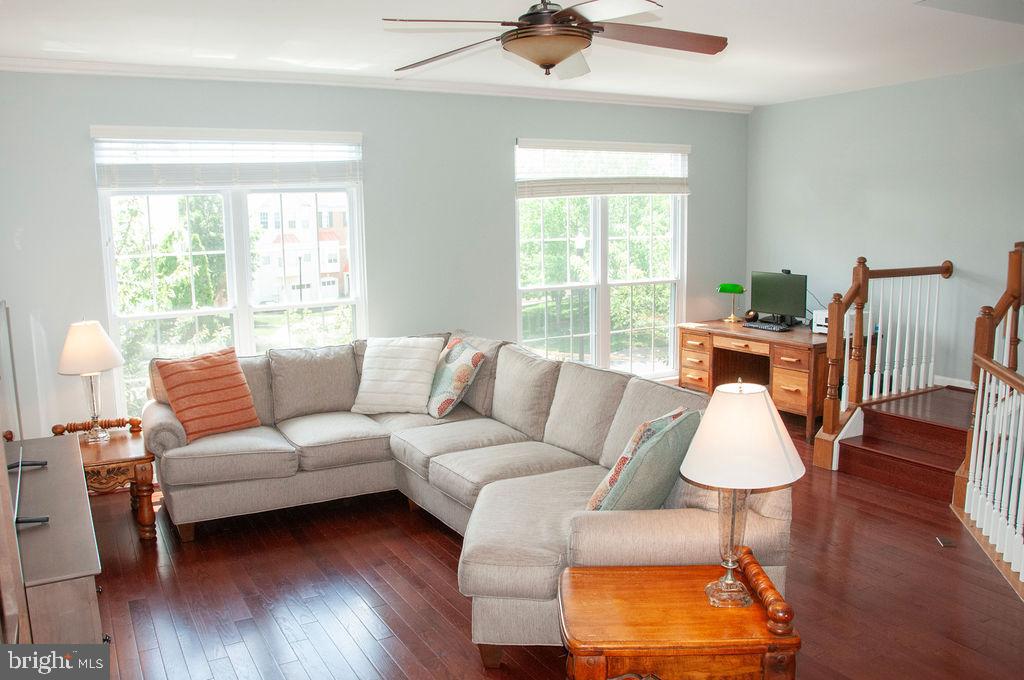 21672 KINGS CROSSING TERRACE