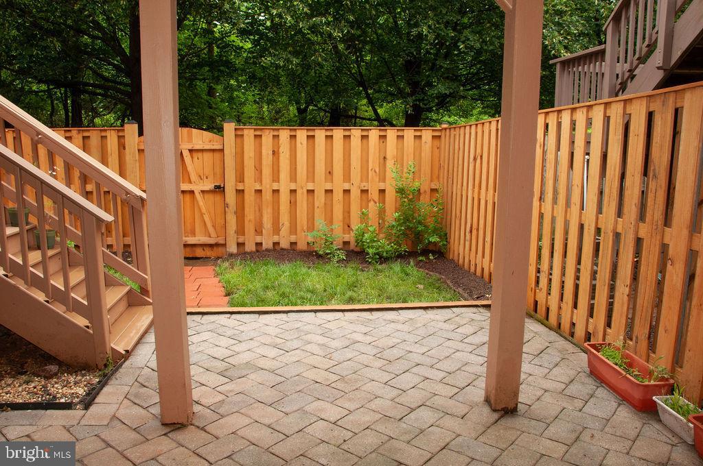 21672 KINGS CROSSING TERRACE