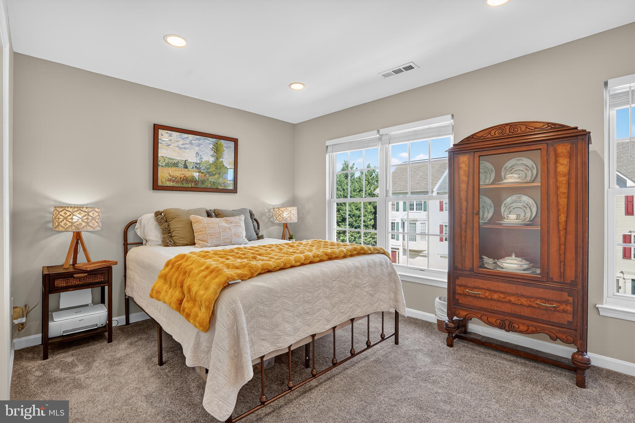 45445 TIMBER TRAIL SQUARE