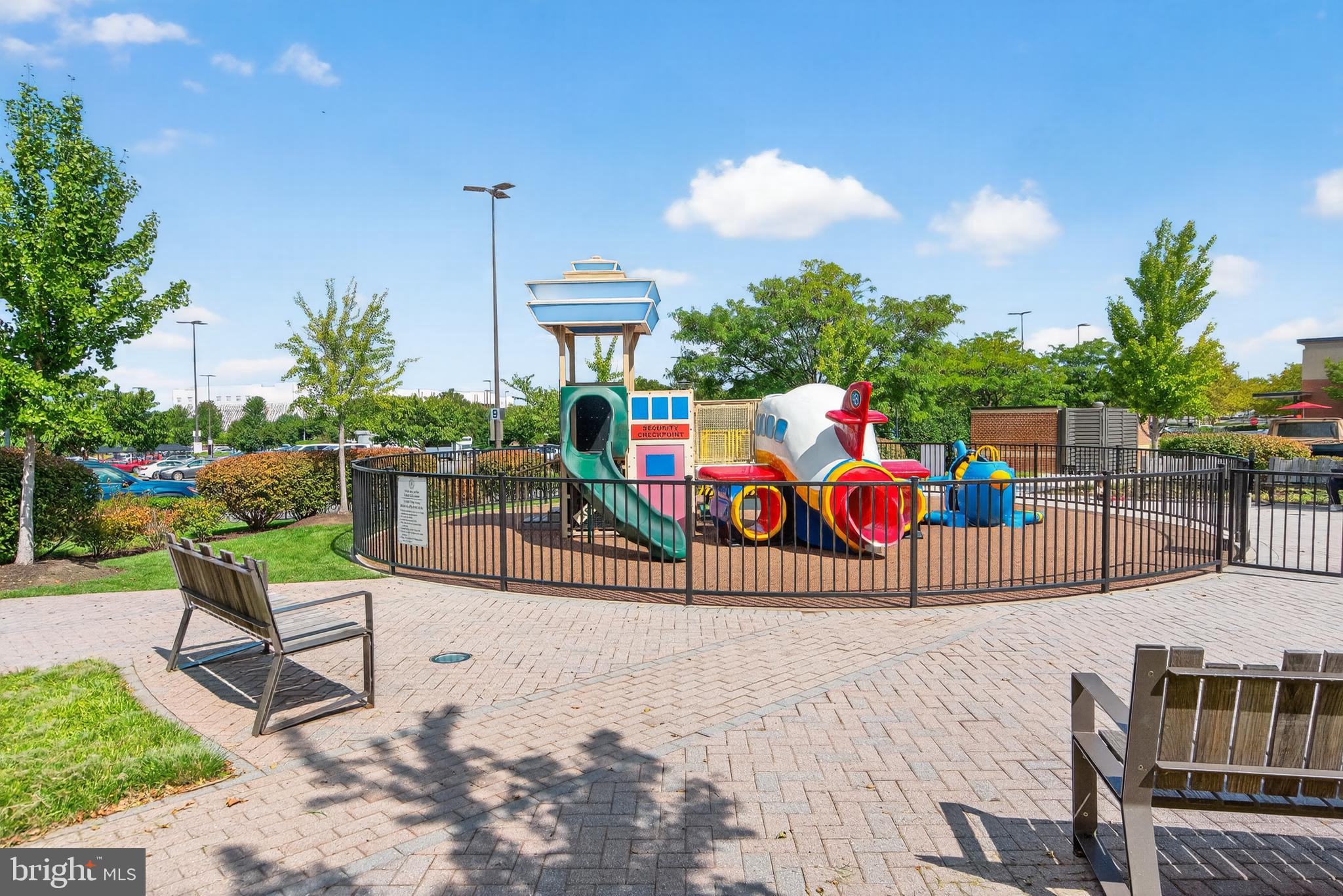 45445 TIMBER TRAIL SQUARE