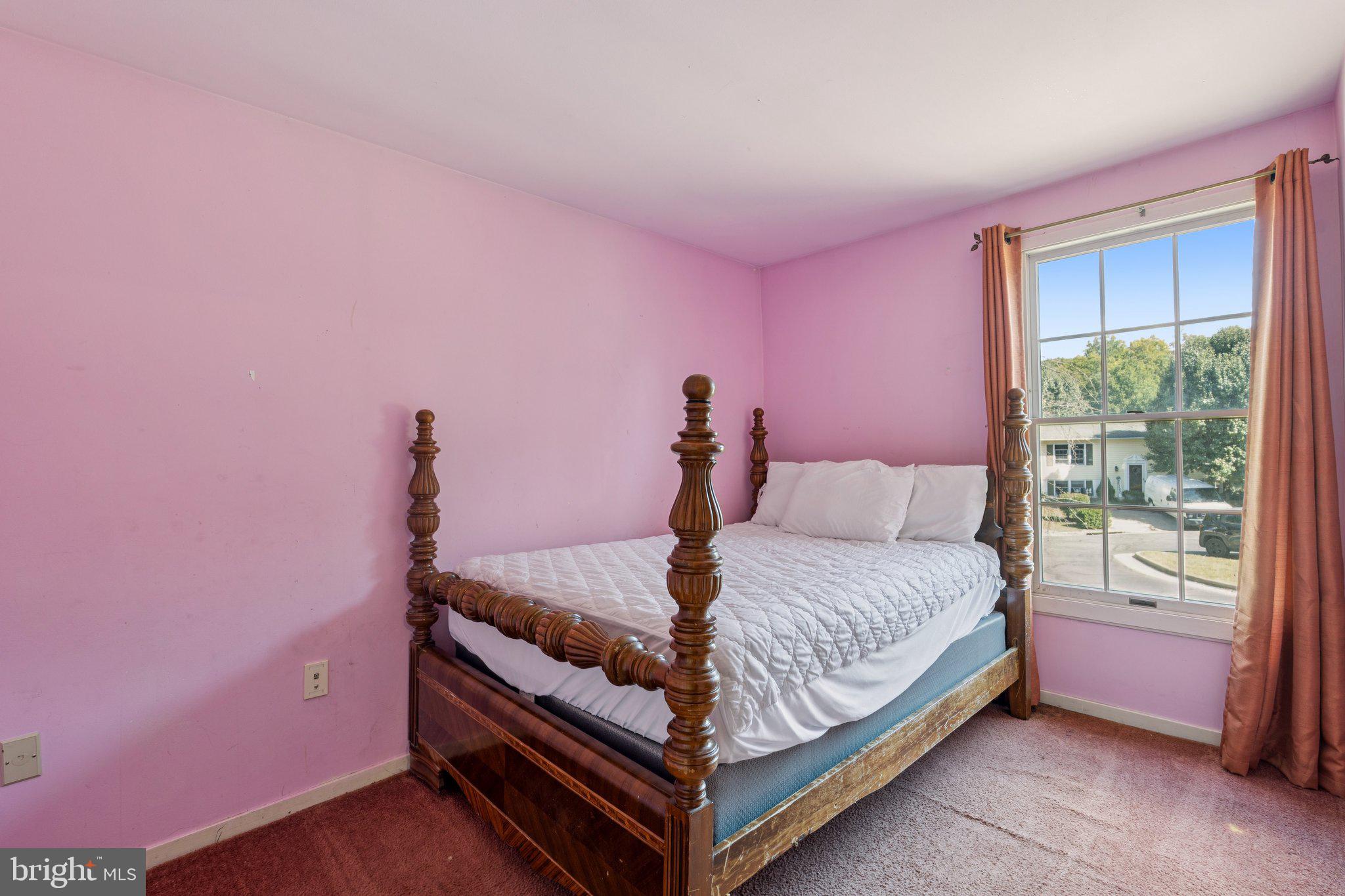127 OAK VIEW DRIVE SE