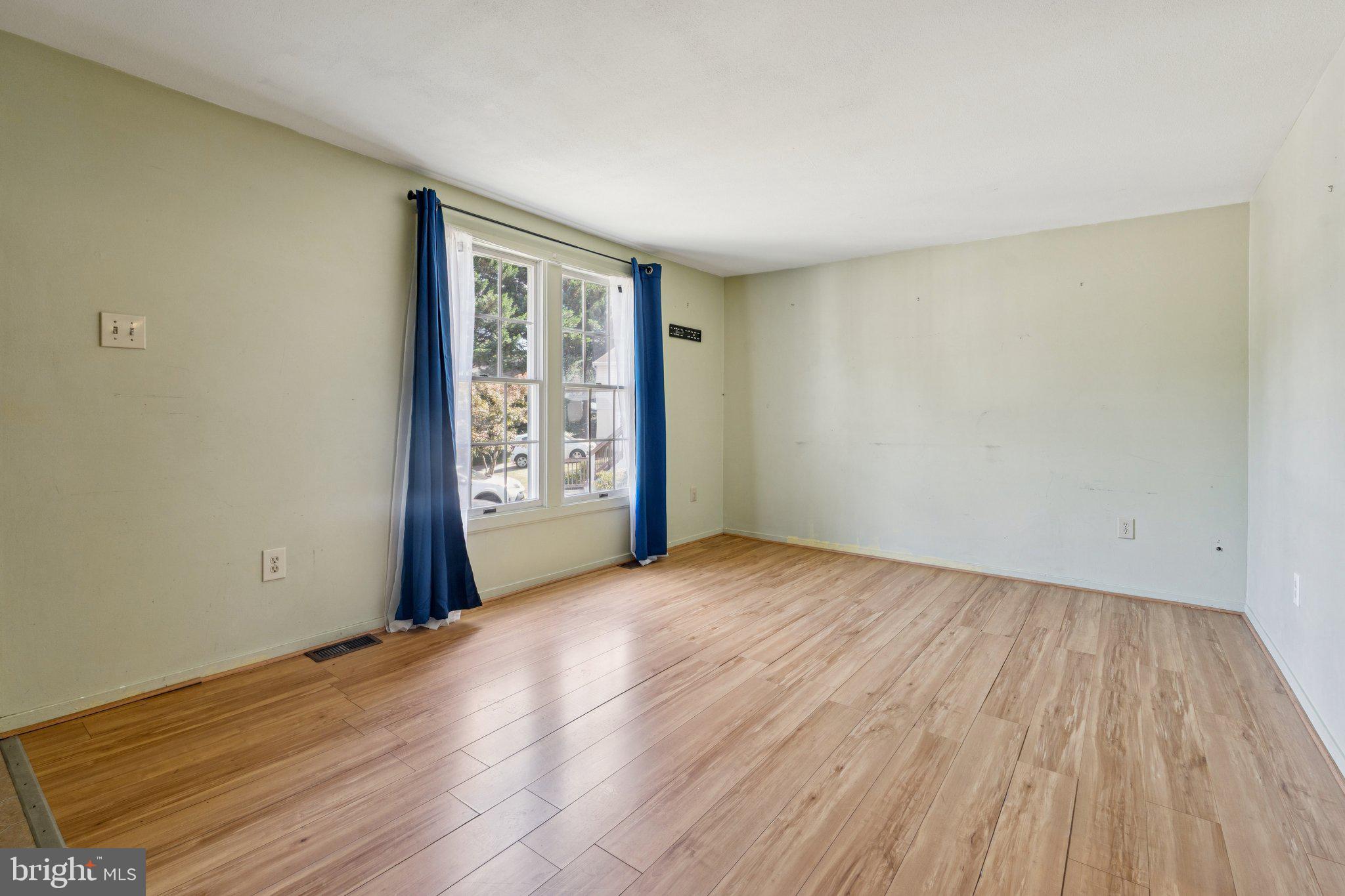127 OAK VIEW DRIVE SE