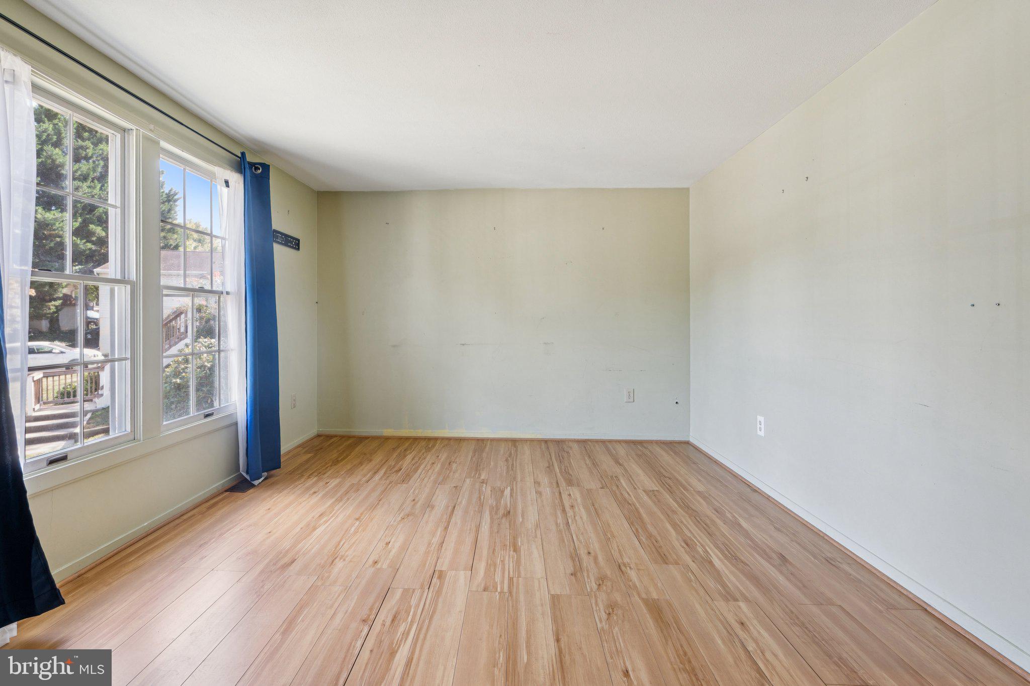 127 OAK VIEW DRIVE SE