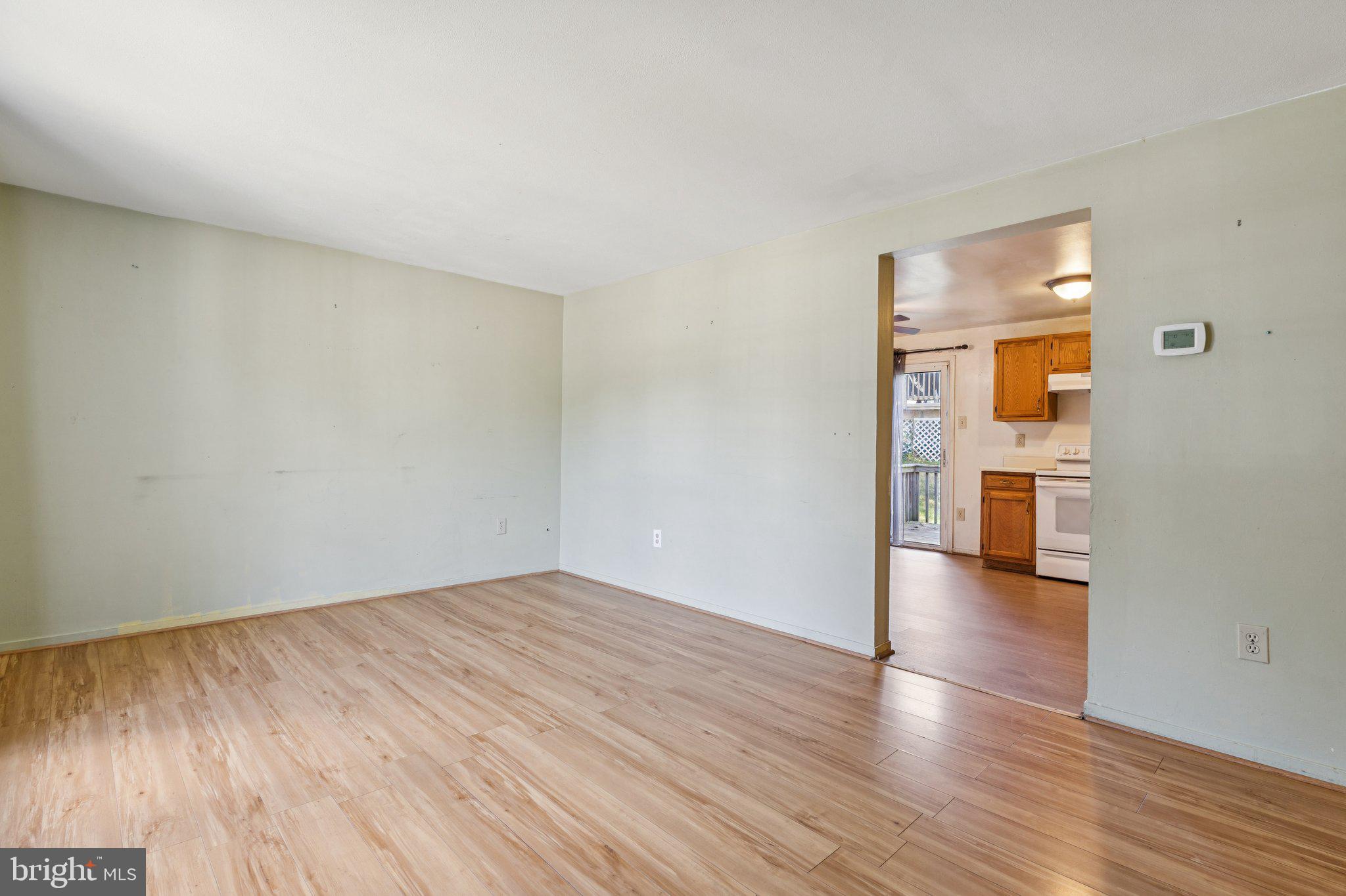 127 OAK VIEW DRIVE SE