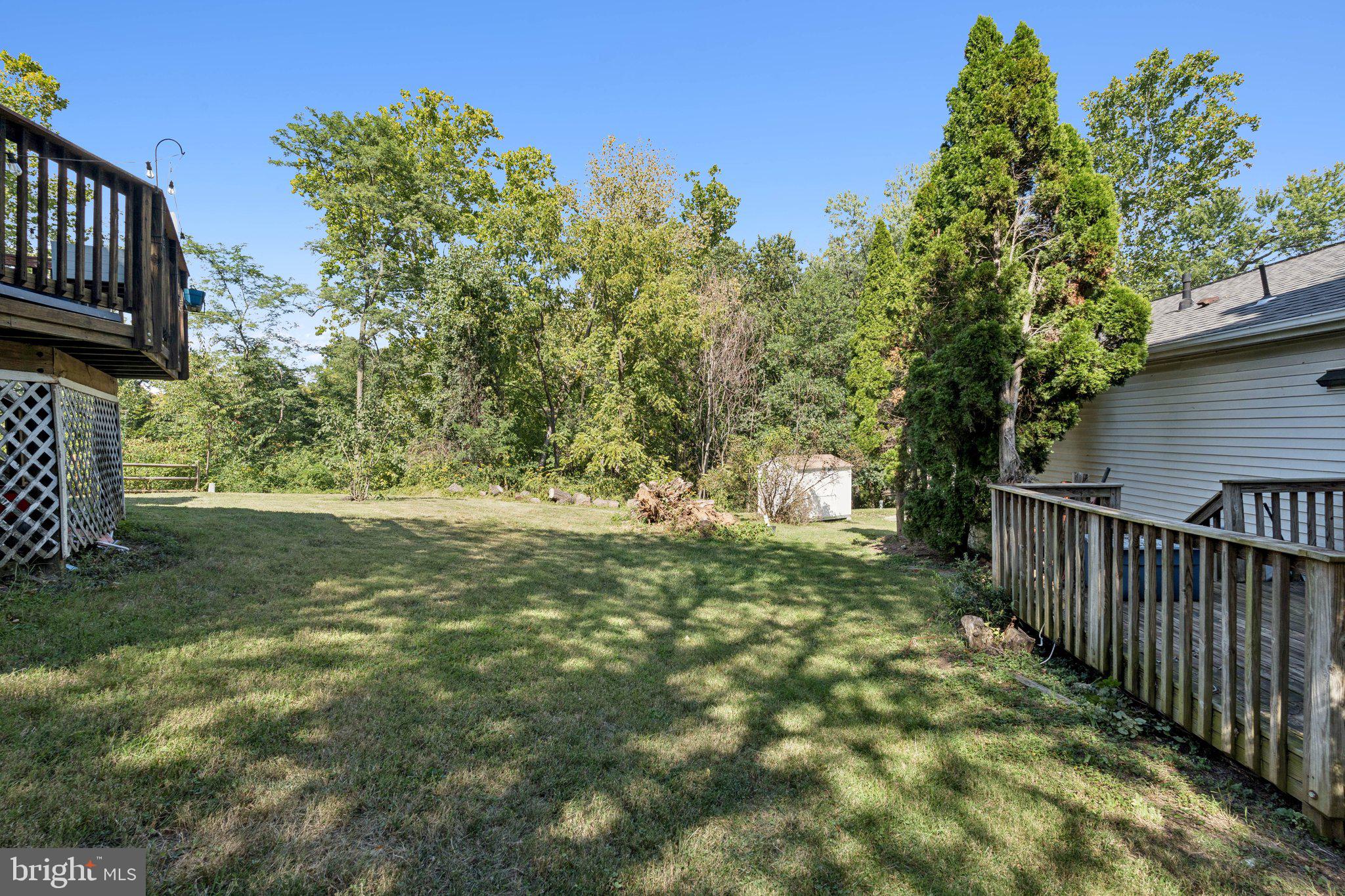 127 OAK VIEW DRIVE SE