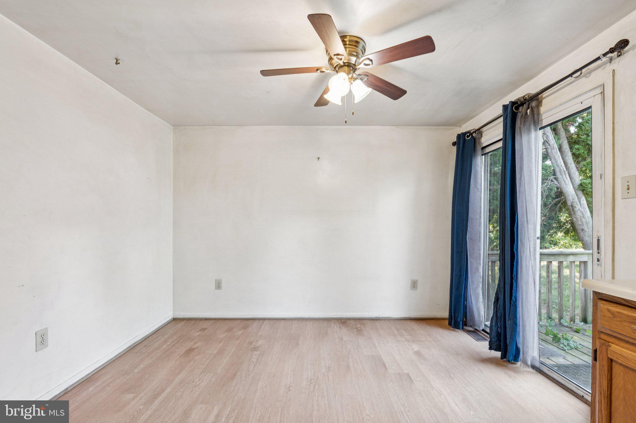 127 OAK VIEW DRIVE SE
