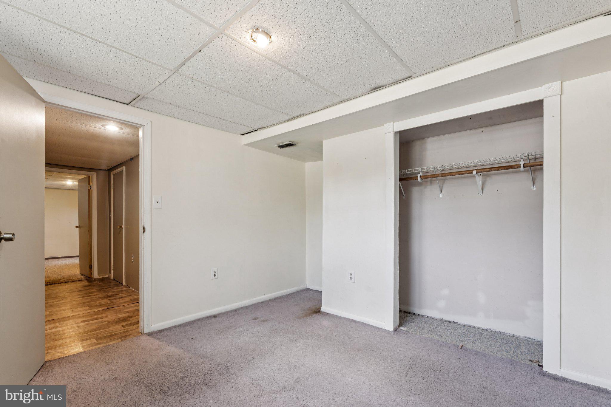 127 OAK VIEW DRIVE SE