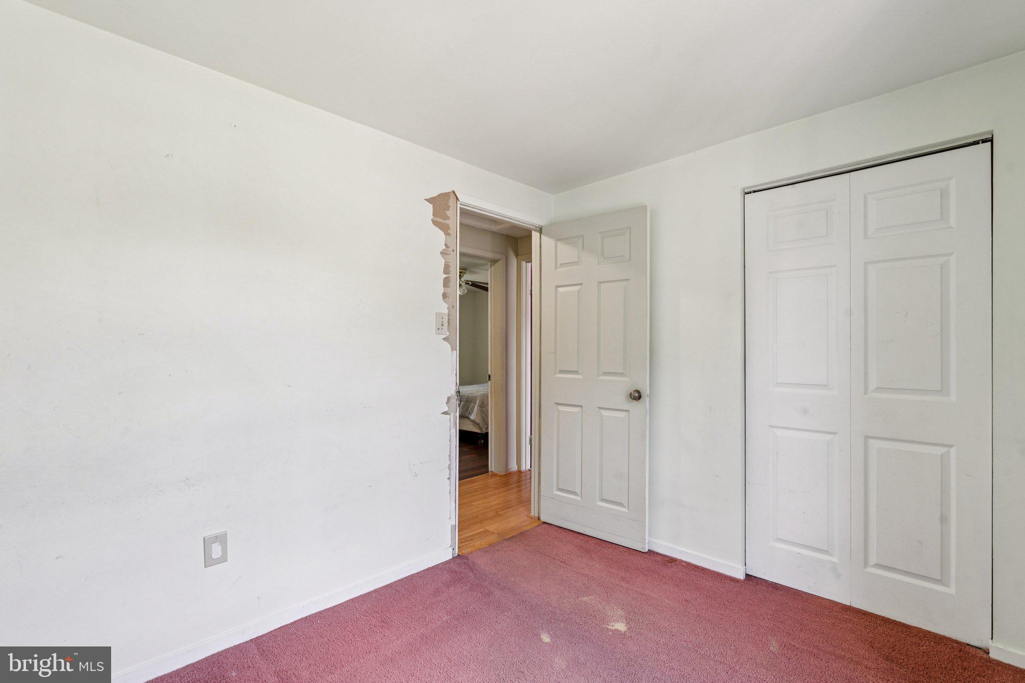 127 OAK VIEW DRIVE SE