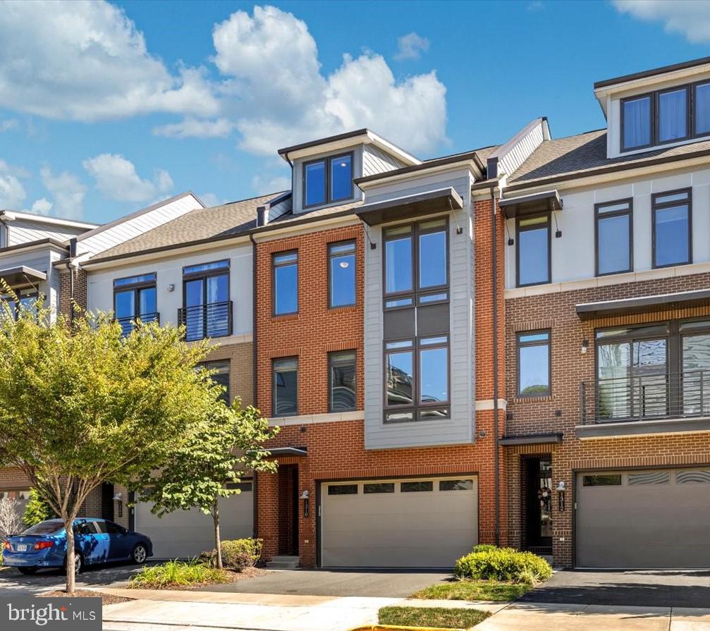 1310 WHITE FELDSPAR TERRACE SE