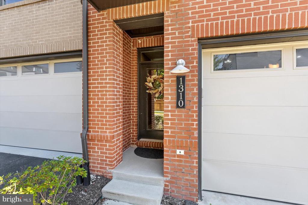 1310 WHITE FELDSPAR TERRACE SE