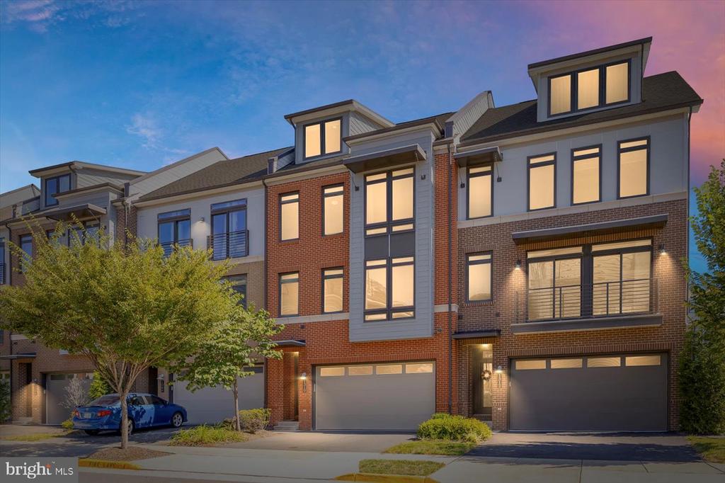 1310 WHITE FELDSPAR TERRACE SE