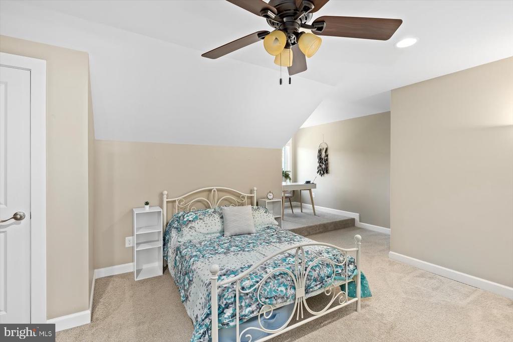 1310 WHITE FELDSPAR TERRACE SE