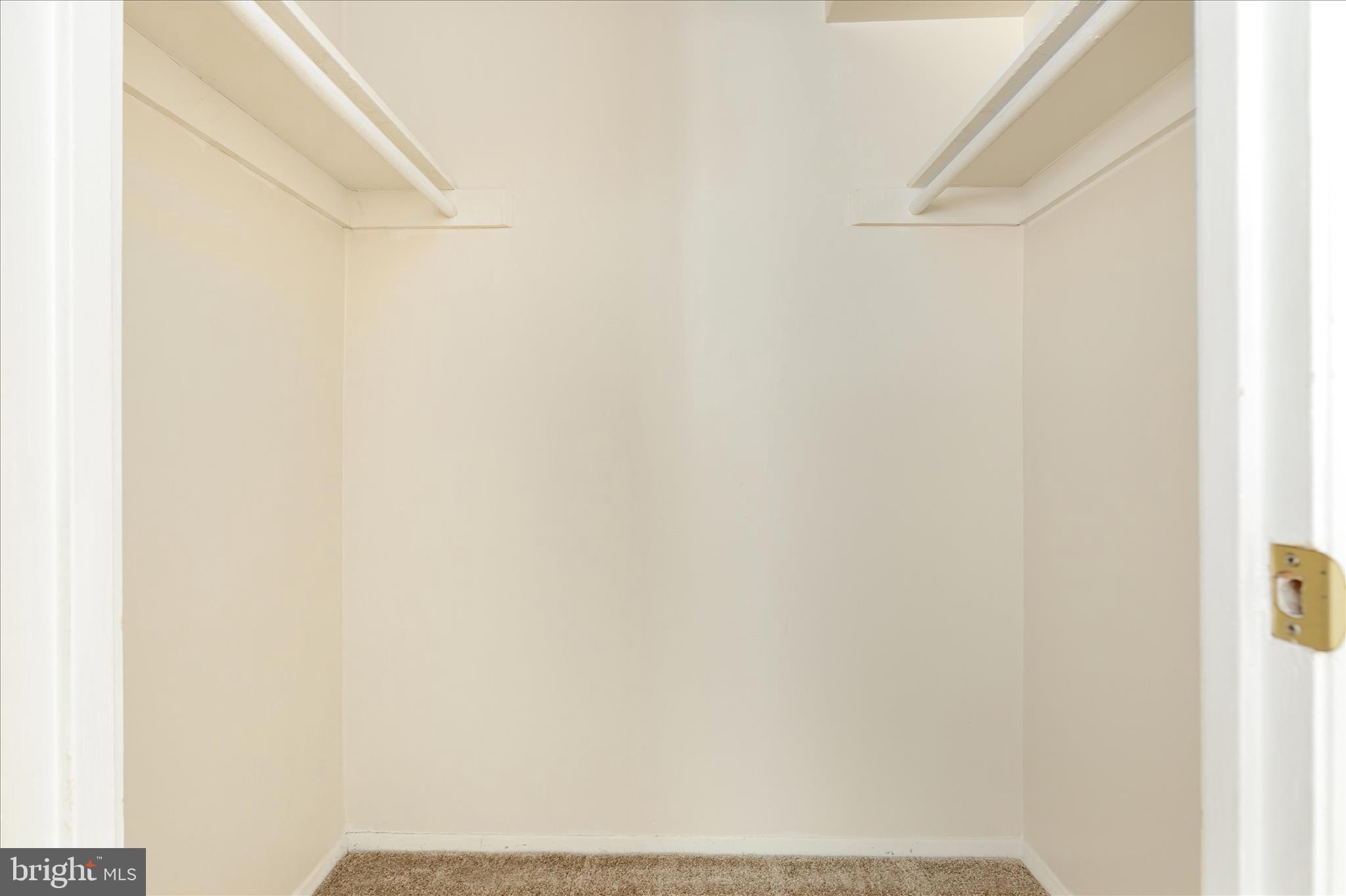 125 CLUBHOUSE DRIVE I SW 1