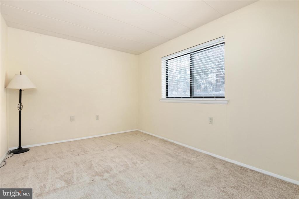 125 CLUBHOUSE DRIVE I SW 1