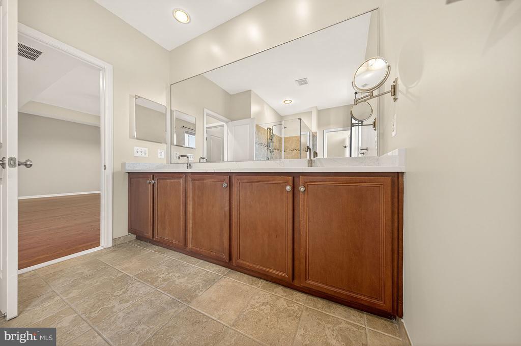 23394 EVENING PRIMROSE SQUARE