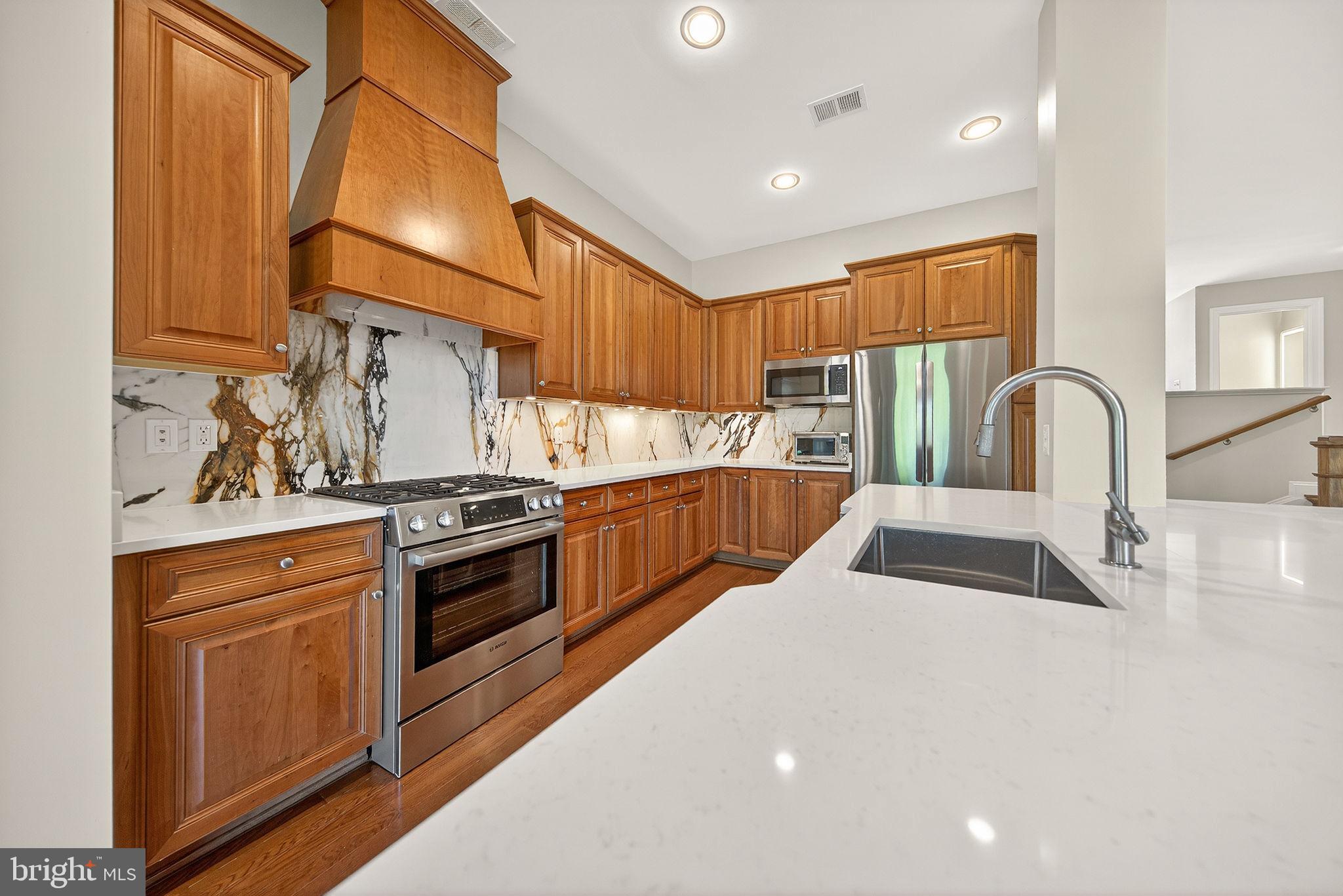 23394 EVENING PRIMROSE SQUARE