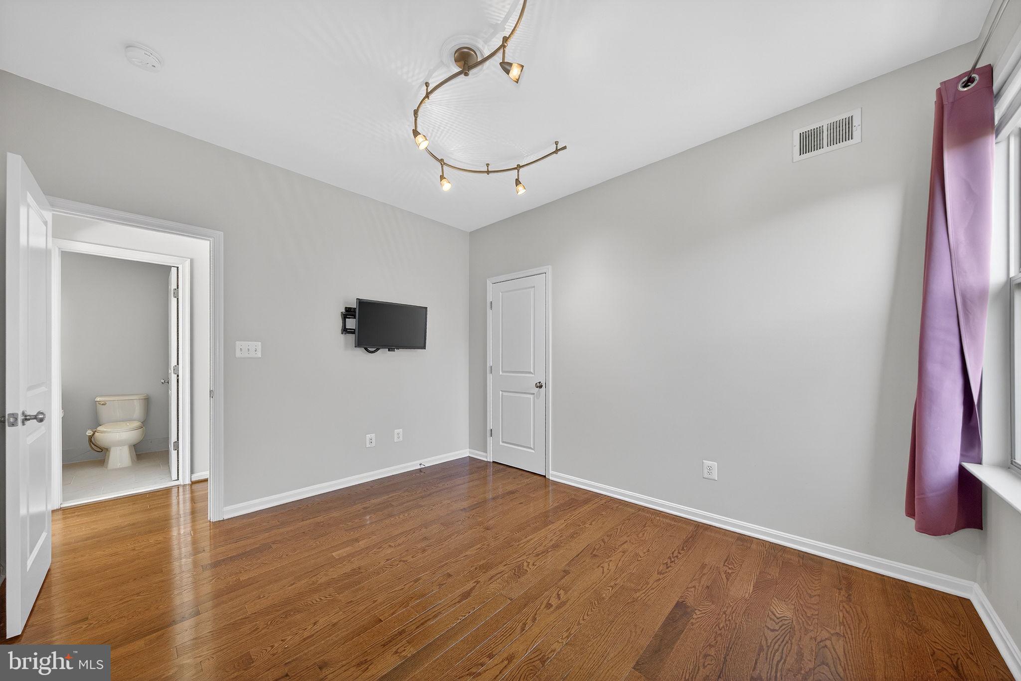 23394 EVENING PRIMROSE SQUARE