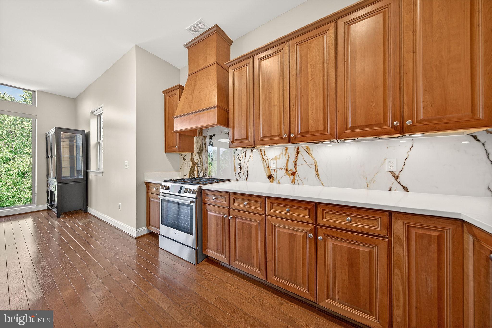 23394 EVENING PRIMROSE SQUARE