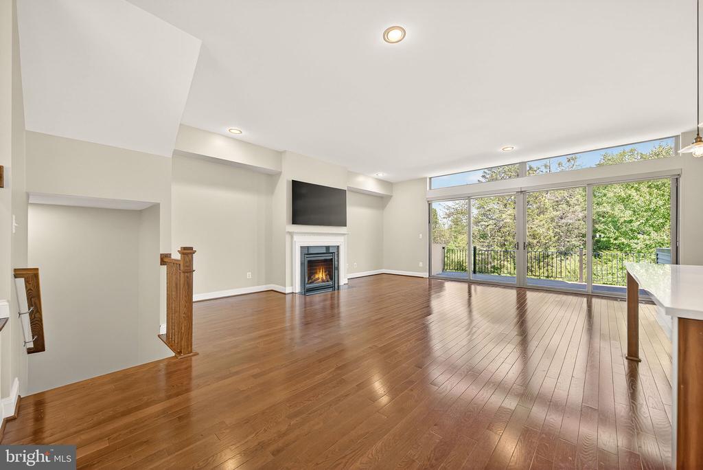 23394 EVENING PRIMROSE SQUARE