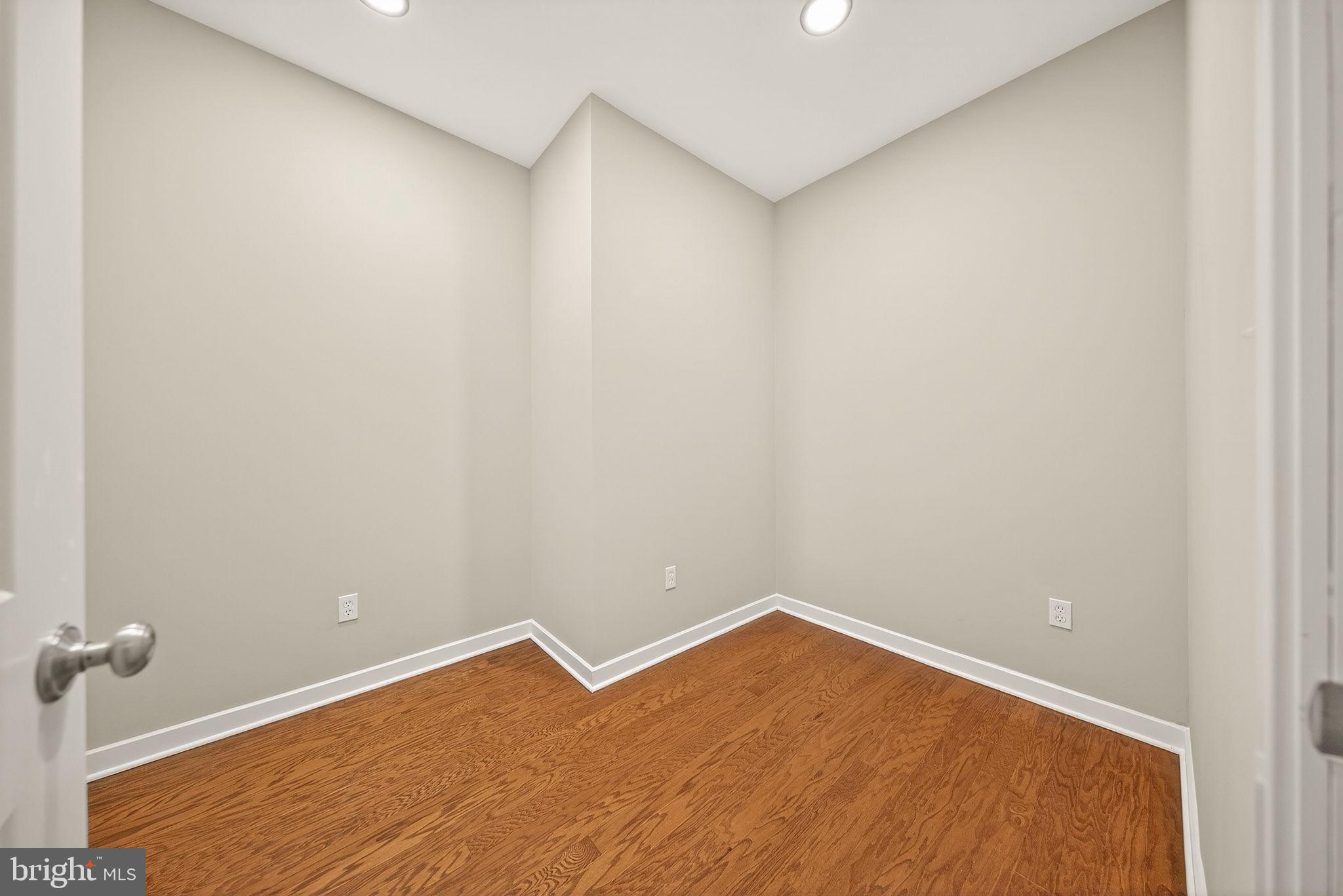 23394 EVENING PRIMROSE SQUARE