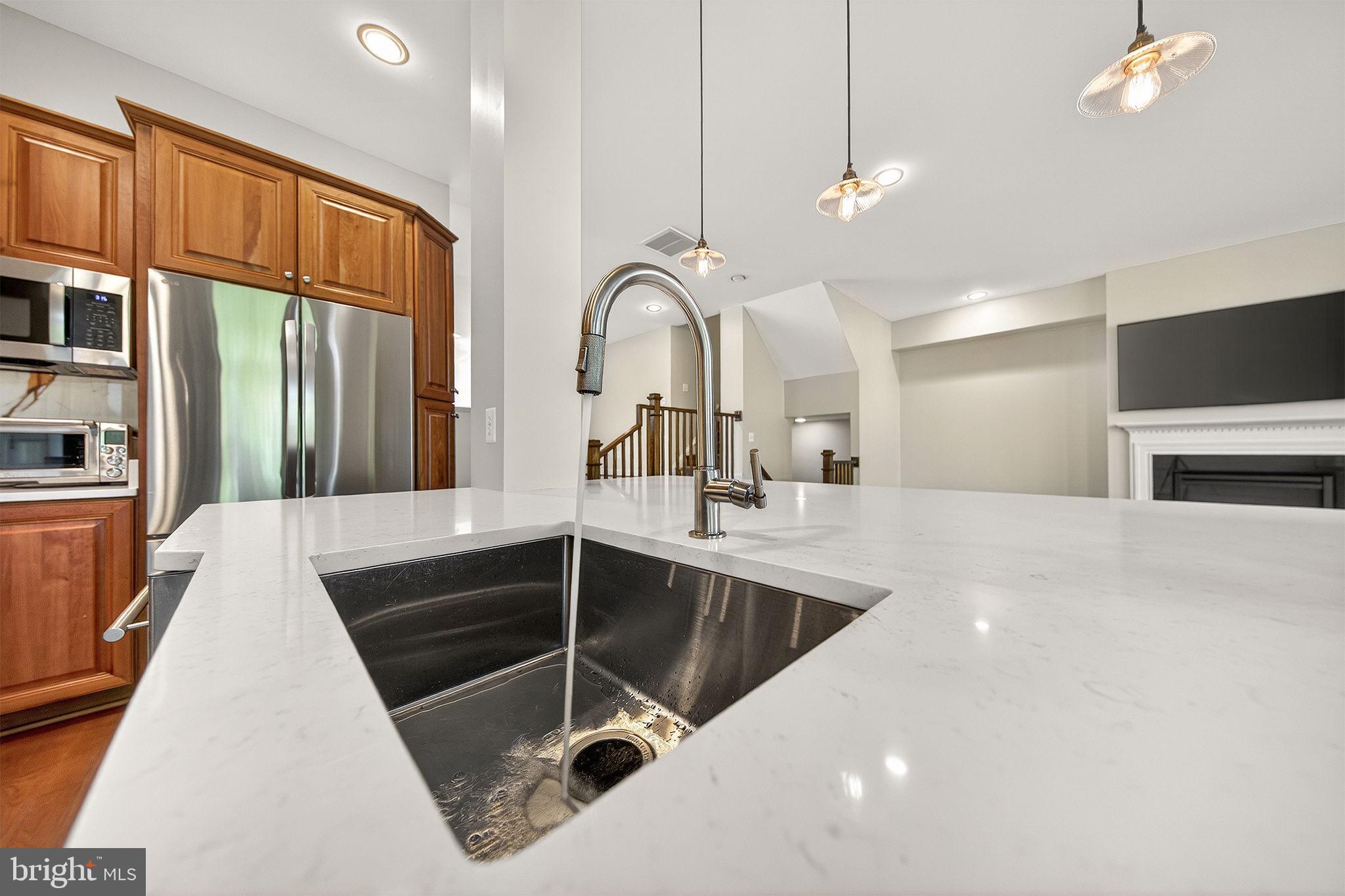23394 EVENING PRIMROSE SQUARE