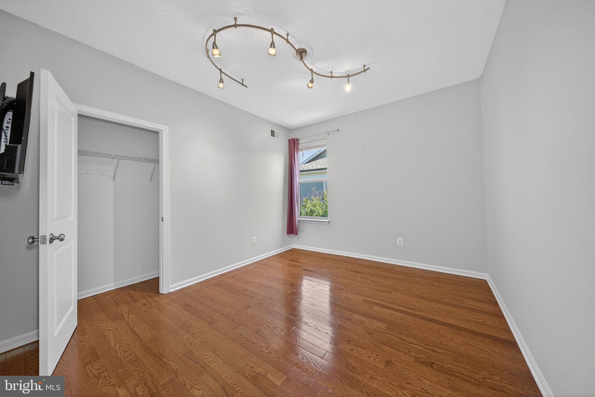 23394 EVENING PRIMROSE SQUARE