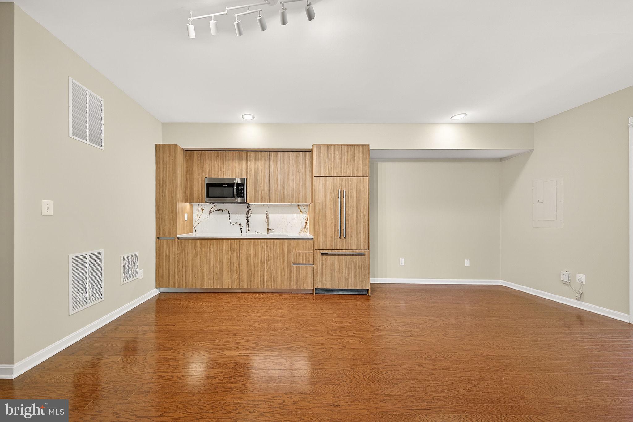 23394 EVENING PRIMROSE SQUARE