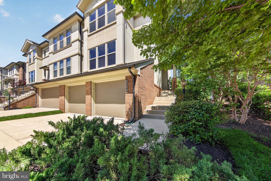23394 EVENING PRIMROSE SQUARE