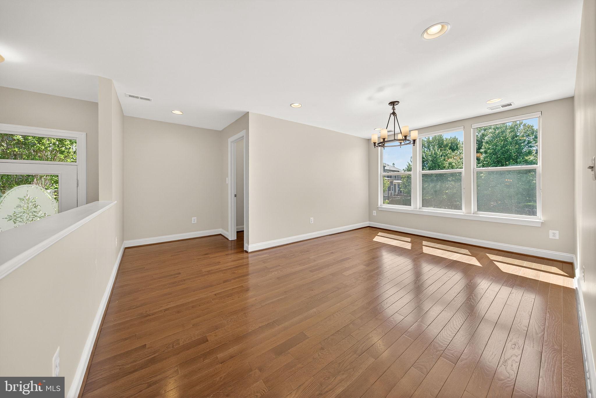 23394 EVENING PRIMROSE SQUARE