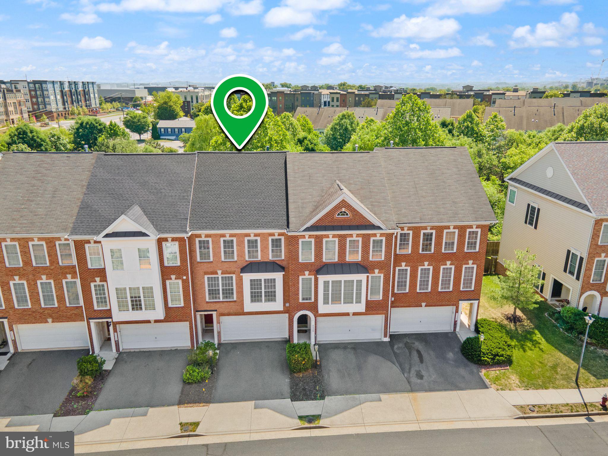 21776 LADYSLIPPER SQUARE