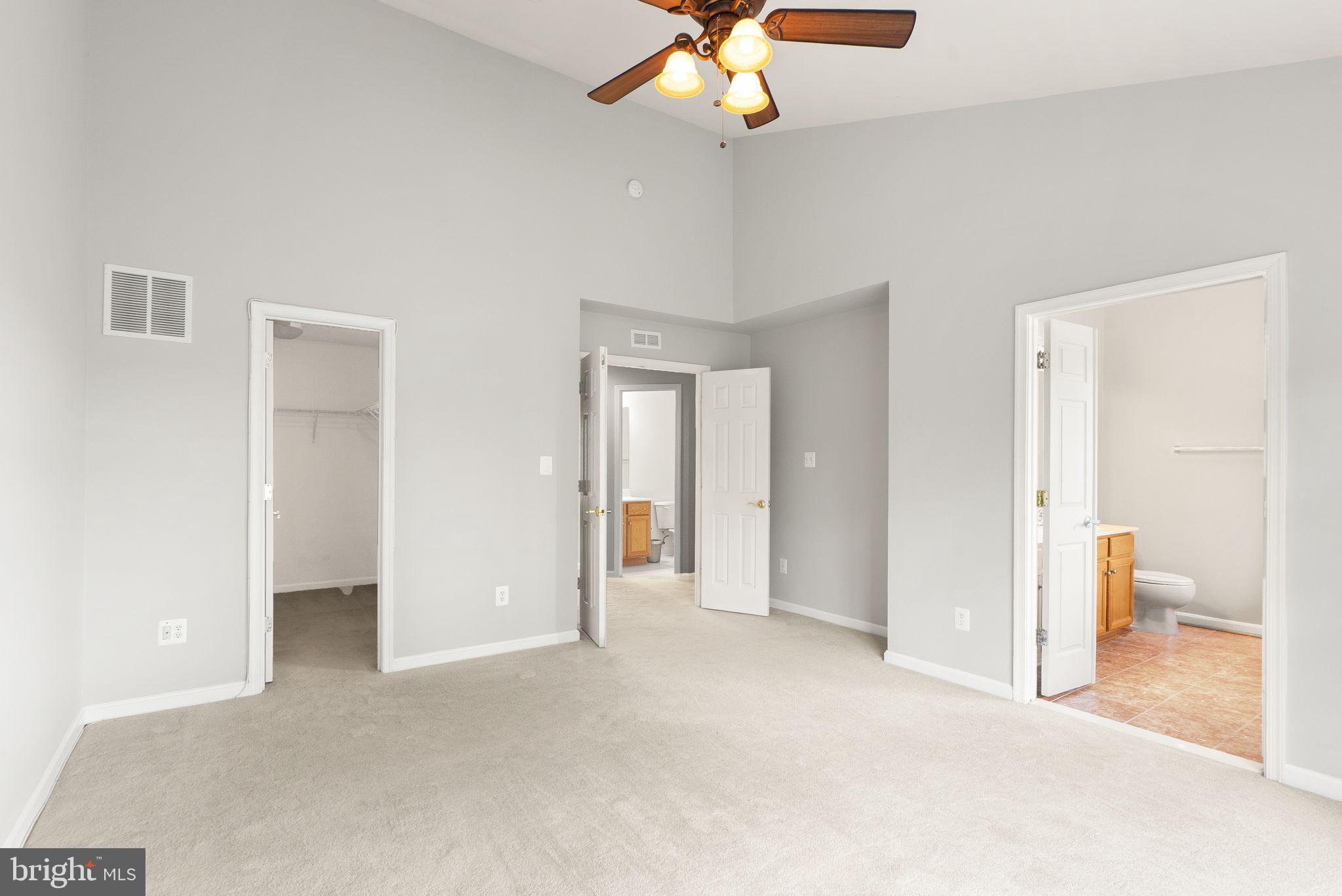 21776 LADYSLIPPER SQUARE