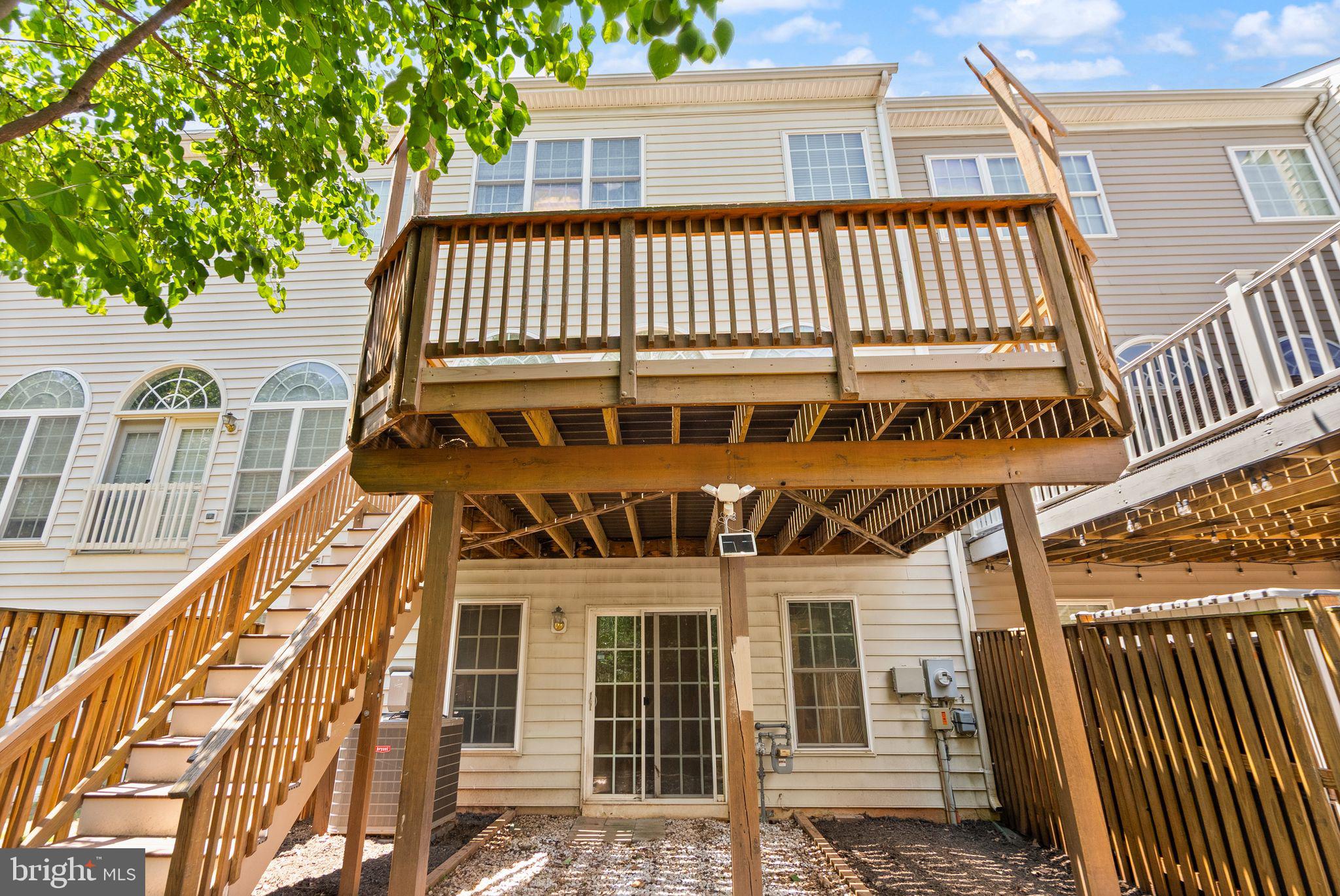 21776 LADYSLIPPER SQUARE