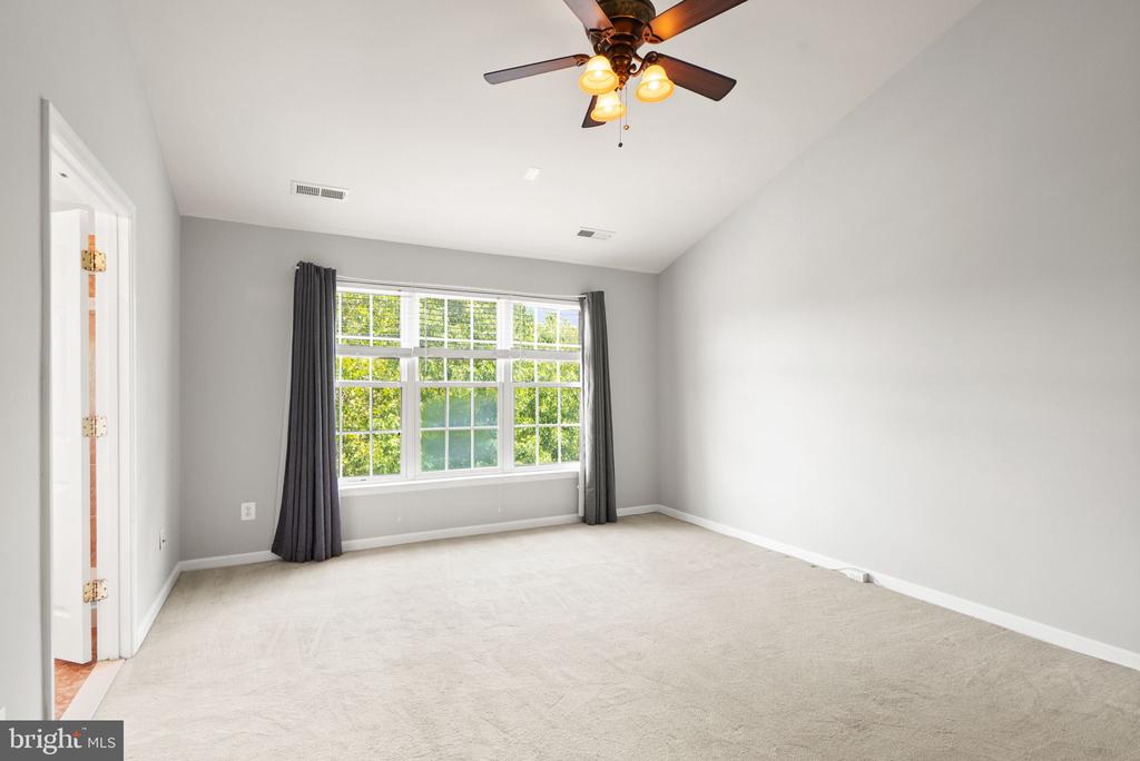 21776 LADYSLIPPER SQUARE