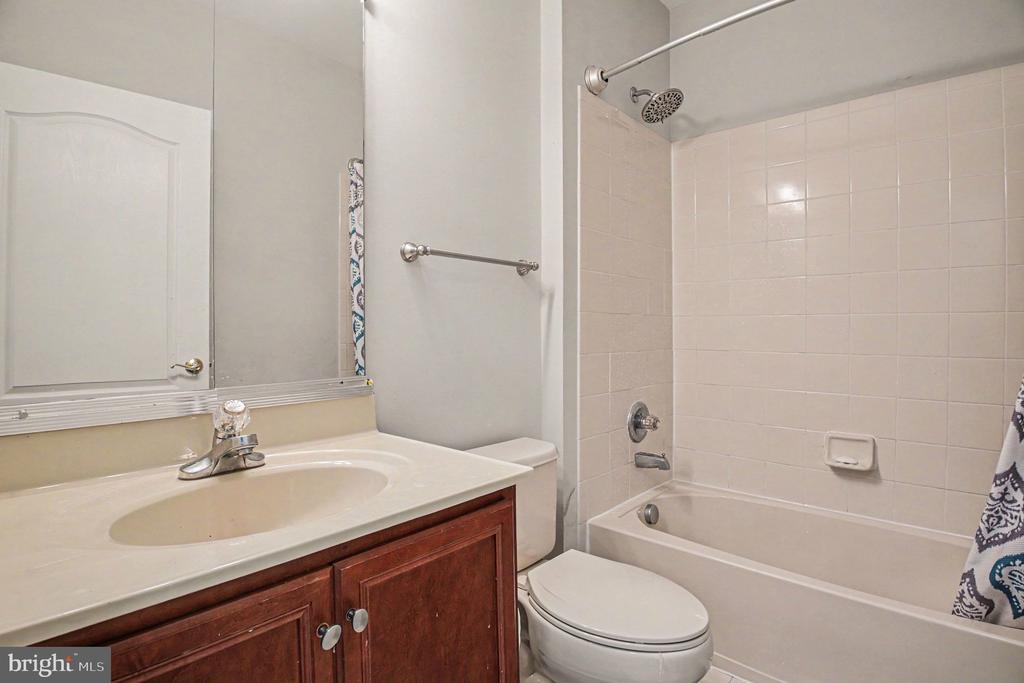 20161 MARE TERRACE