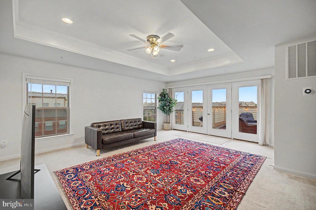23398 EPPERSON SQUARE