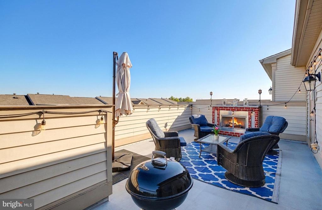 23398 EPPERSON SQUARE