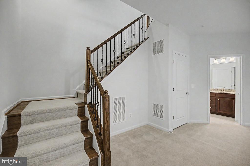 23398 EPPERSON SQUARE