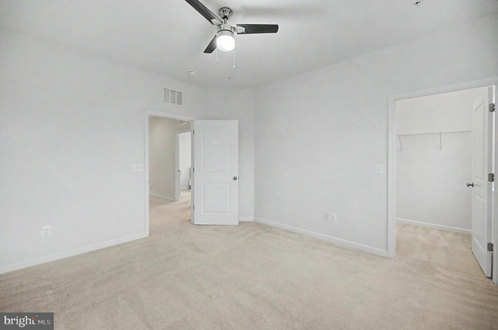 23398 EPPERSON SQUARE