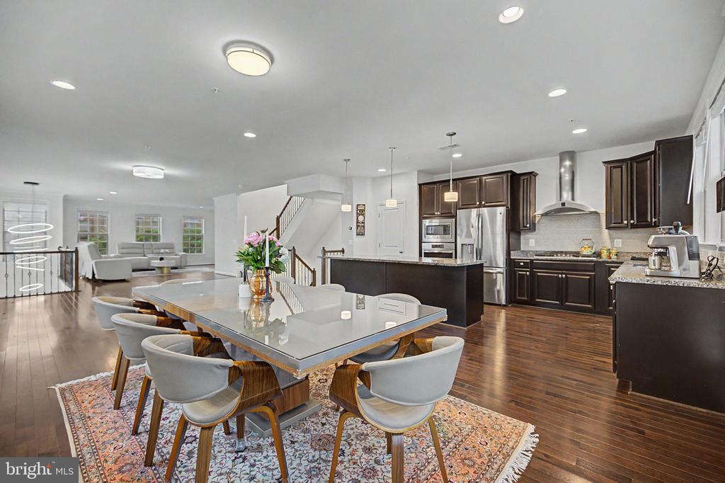 23398 EPPERSON SQUARE