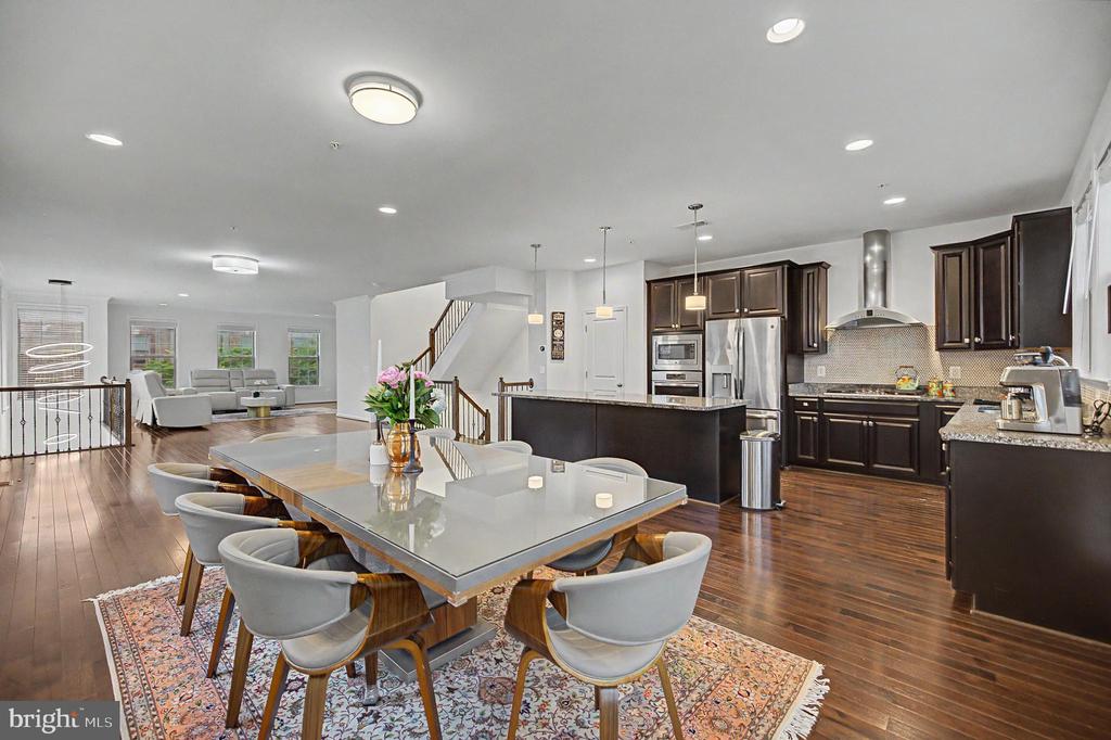 23398 EPPERSON SQUARE