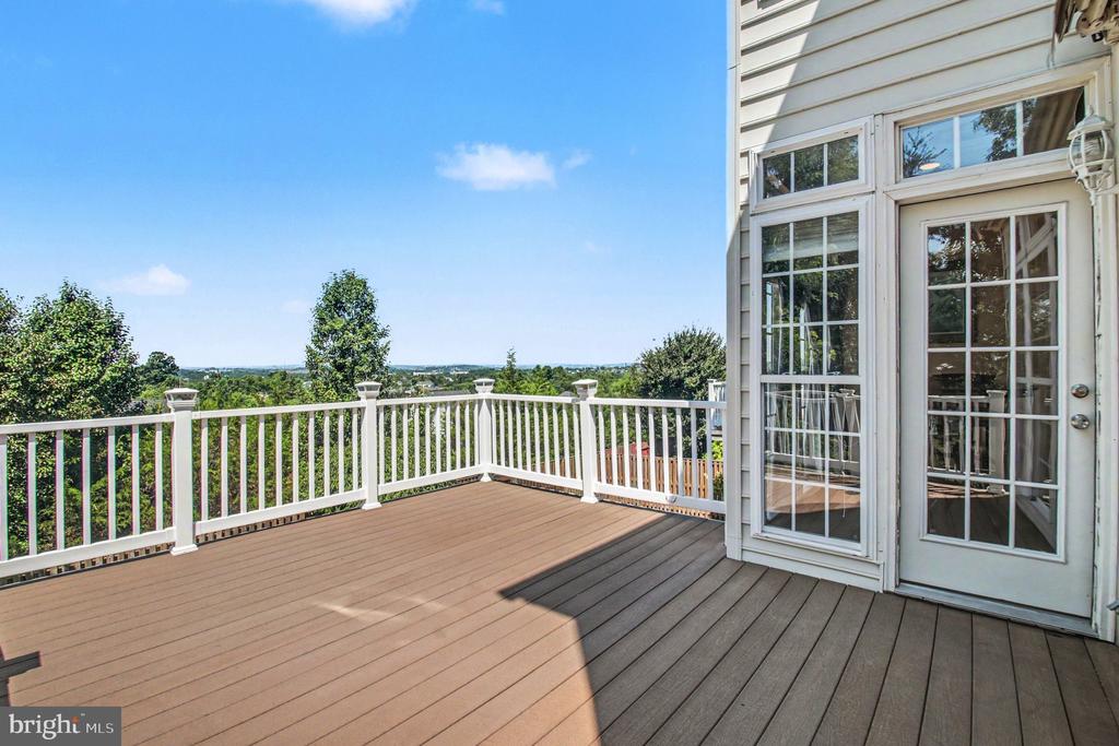 19219 SWEIG TERRACE