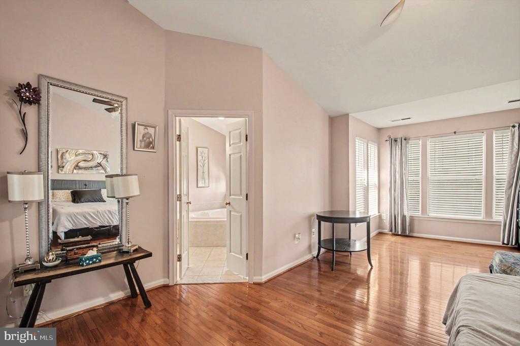 19219 SWEIG TERRACE