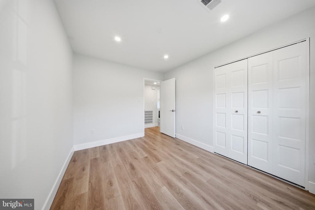 413 HARDING COURT