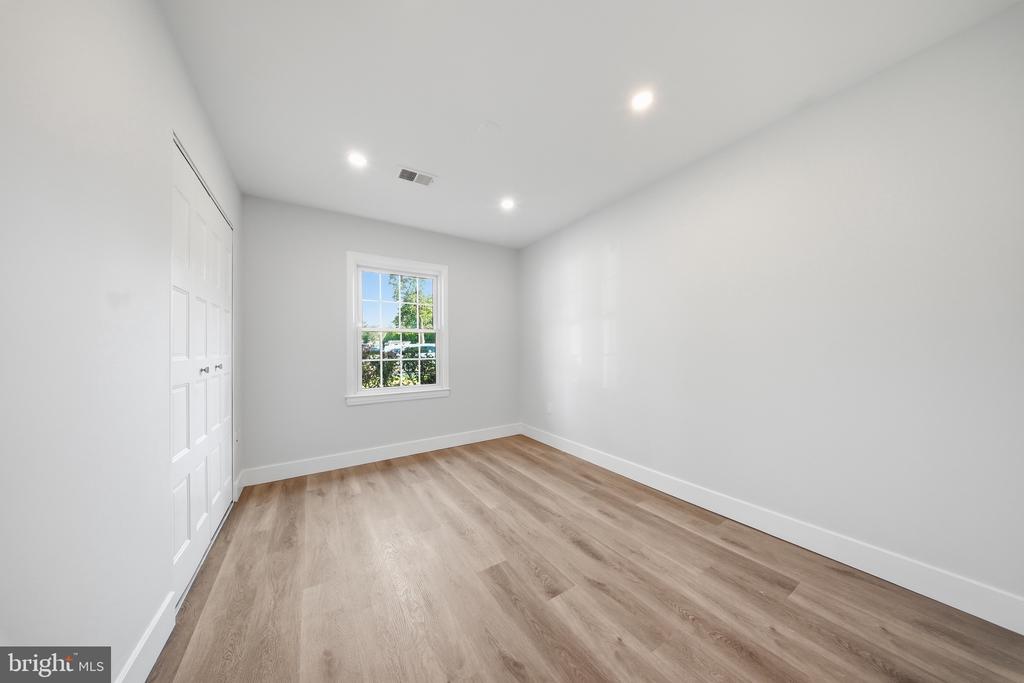 413 HARDING COURT