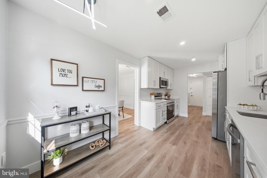 413 HARDING COURT