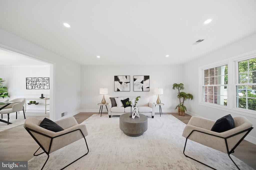 413 HARDING COURT
